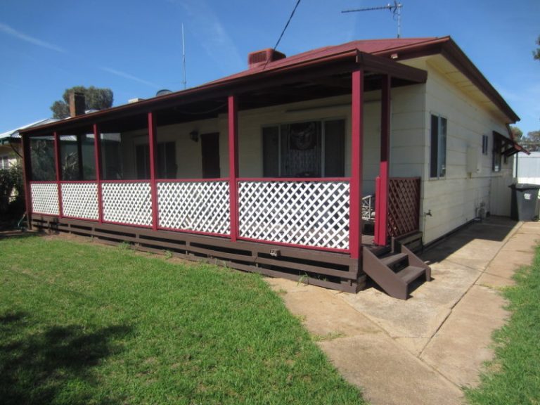 162 Sharpe Street, Temora NSW 2666 - photo 21