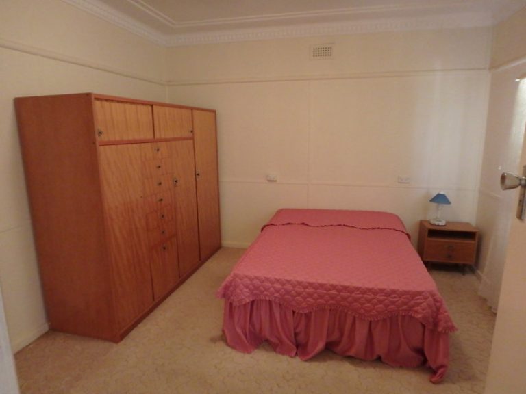 76 Haig Street, Temora NSW 2666 - photo 3