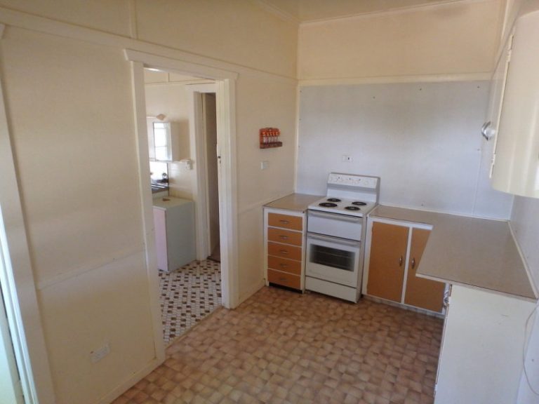76 Haig Street, Temora NSW 2666 - photo 7