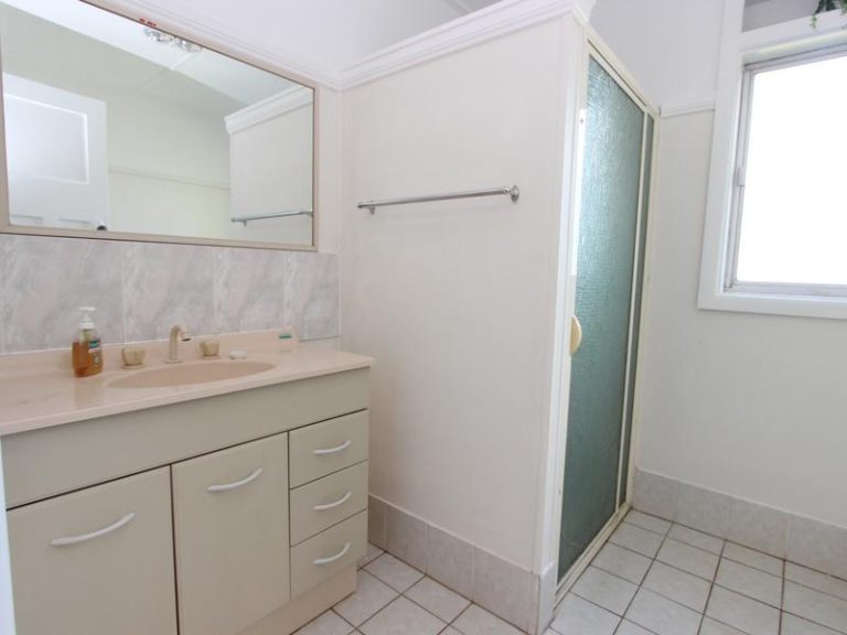 127 Vesper Street, Temora NSW 2666 - photo 12