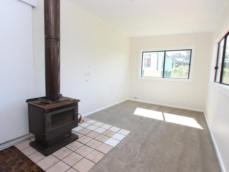 127 Vesper Street, Temora NSW 2666 - photo 4