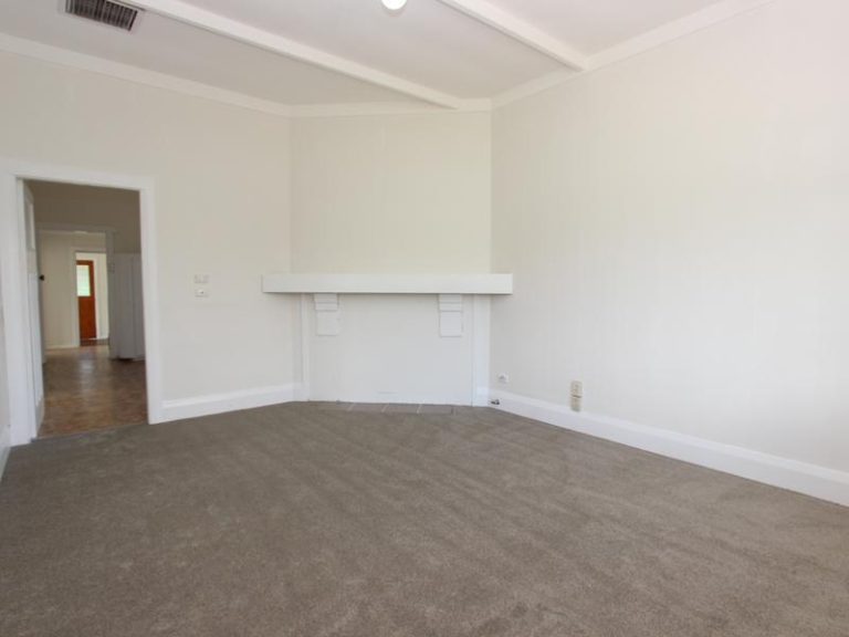 127 Vesper Street, Temora NSW 2666 - photo 6