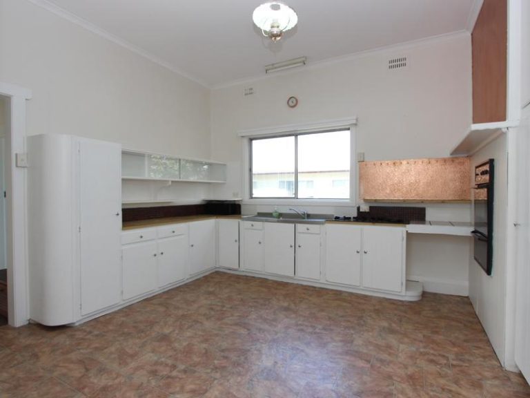 127 Vesper Street, Temora NSW 2666 - photo 8