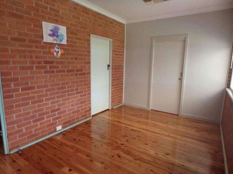 157 Polaris Street, Temora NSW 2666 - photo 18