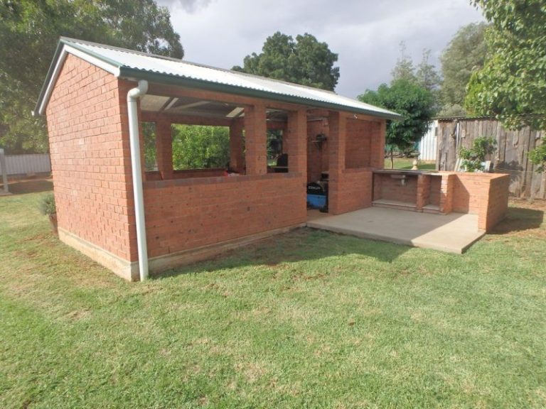 157 Polaris Street, Temora NSW 2666 - photo 22