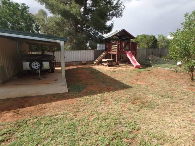 157 Polaris Street, Temora NSW 2666 - photo 25