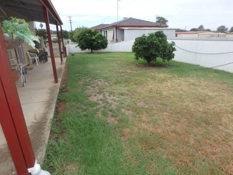 92A Kitchener Road, Temora NSW 2666 - photo 14