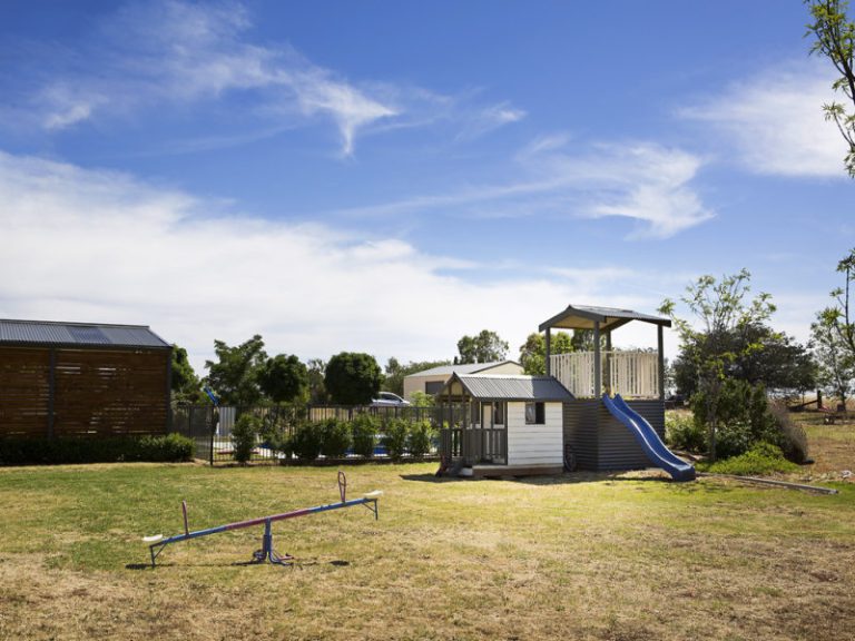 5 Rosella Street, Temora NSW 2666 - photo 21