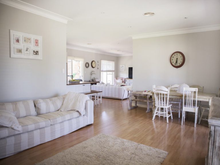 5 Rosella Street, Temora NSW 2666 - photo 5