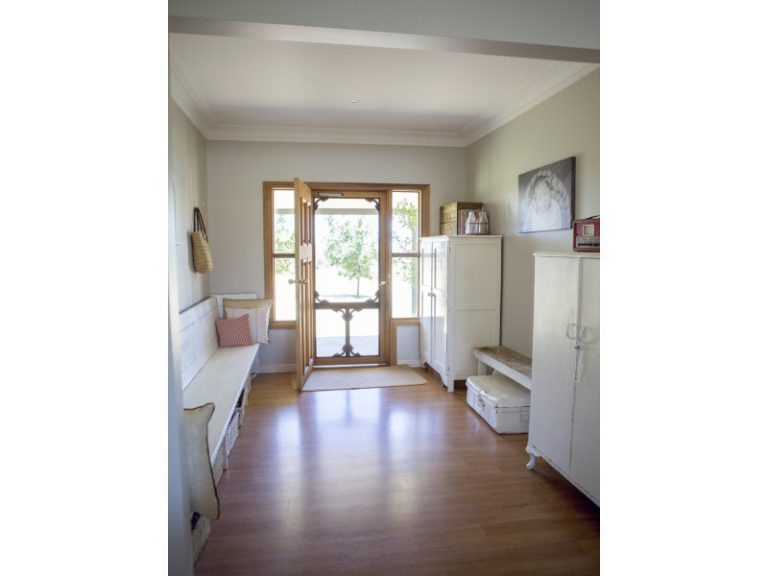 5 Rosella Street, Temora NSW 2666 - photo 7