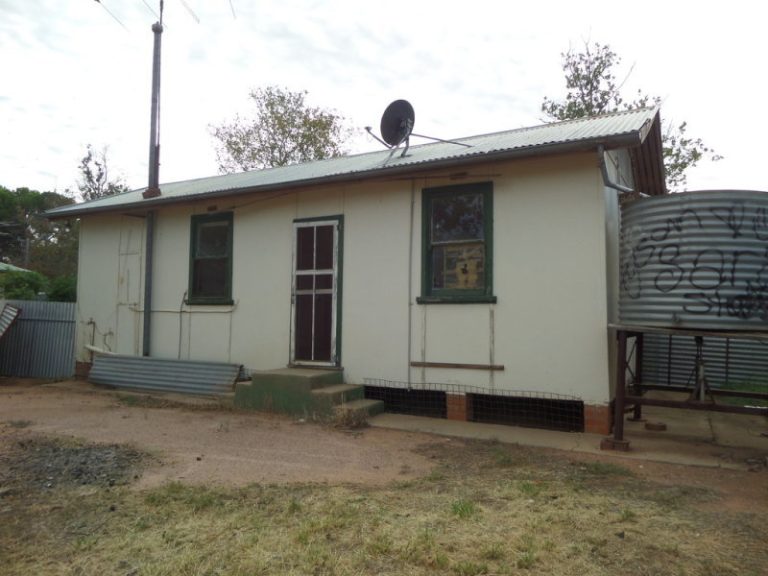 72 Elizabeth Street, Narrandera NSW 2700 - photo 14