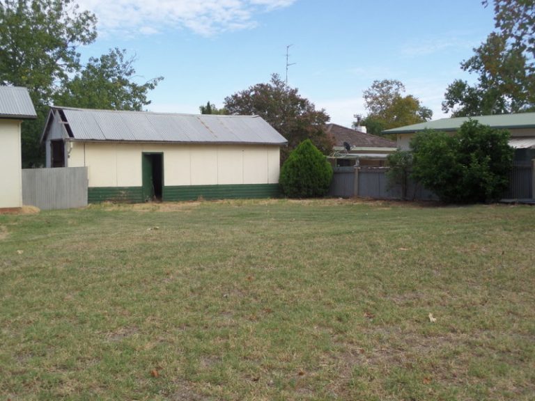 72 Elizabeth Street, Narrandera NSW 2700 - photo 3