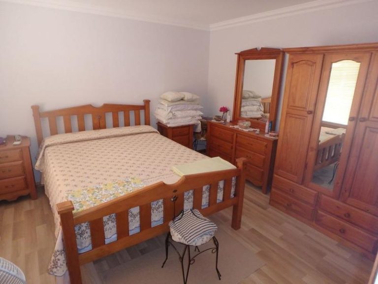 68 Ashelford Street, Temora NSW 2666 - photo 6
