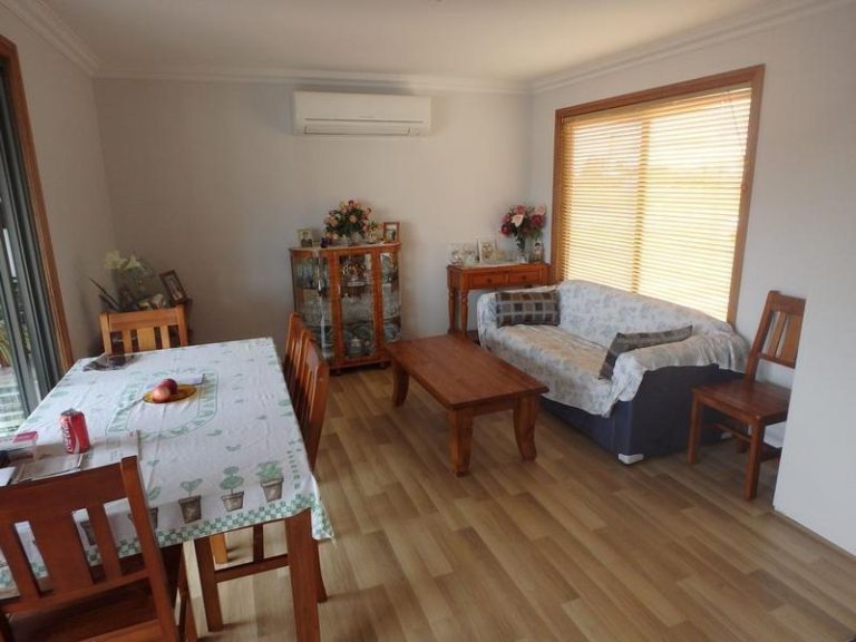 68 Ashelford Street, Temora NSW 2666 - photo 10