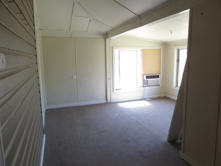 20 Frank Street, Narrandera NSW 2700 - photo 4