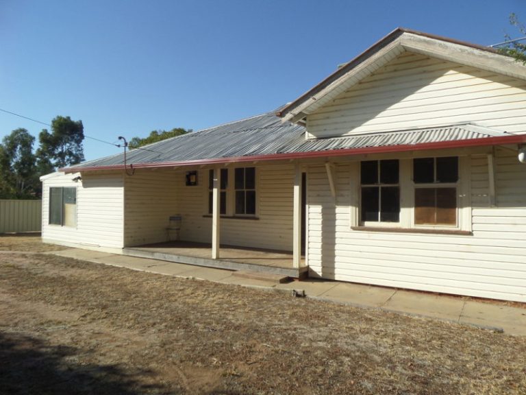 20 Frank Street, Narrandera NSW 2700 - McGrath Riverina