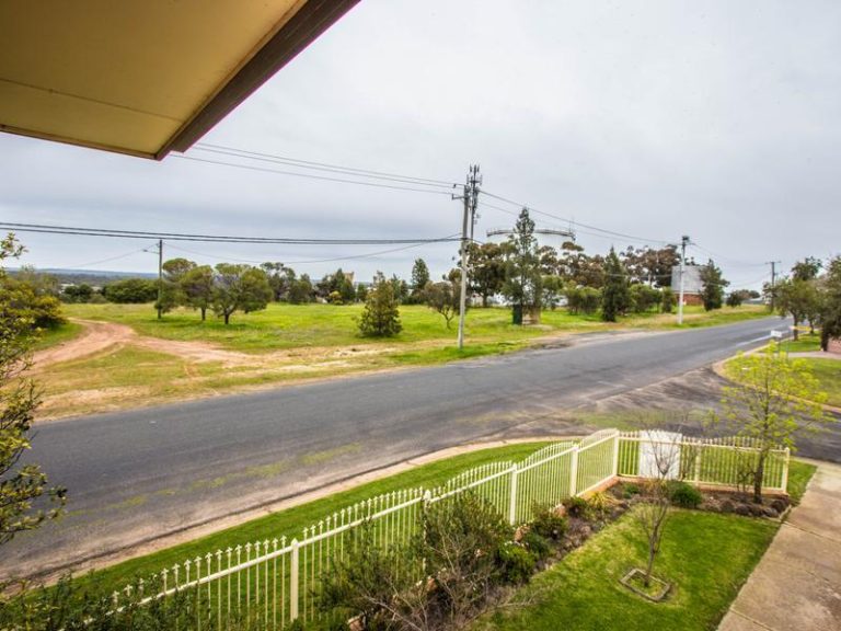 1 Japonica Place, Narrandera NSW 2700 - photo 17