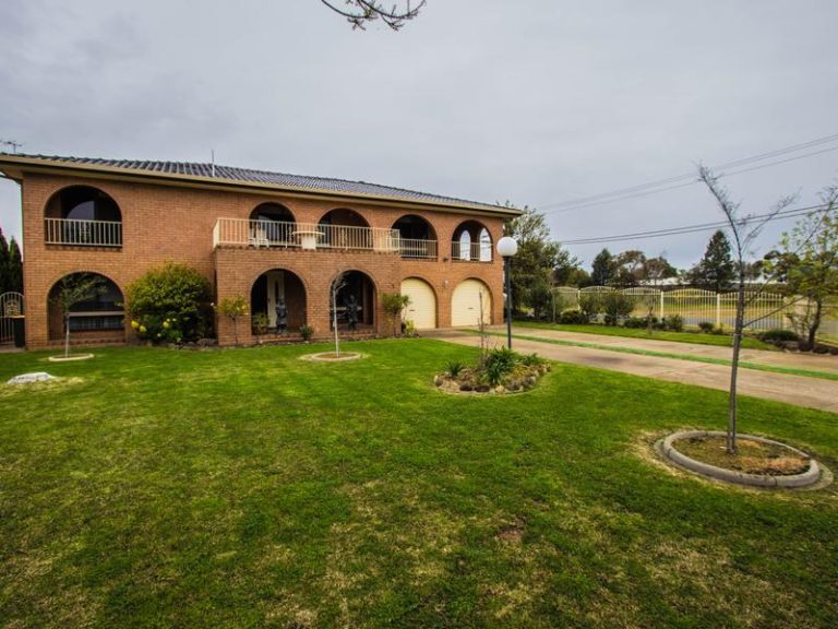 1 Japonica Place, Narrandera NSW 2700 - photo 3