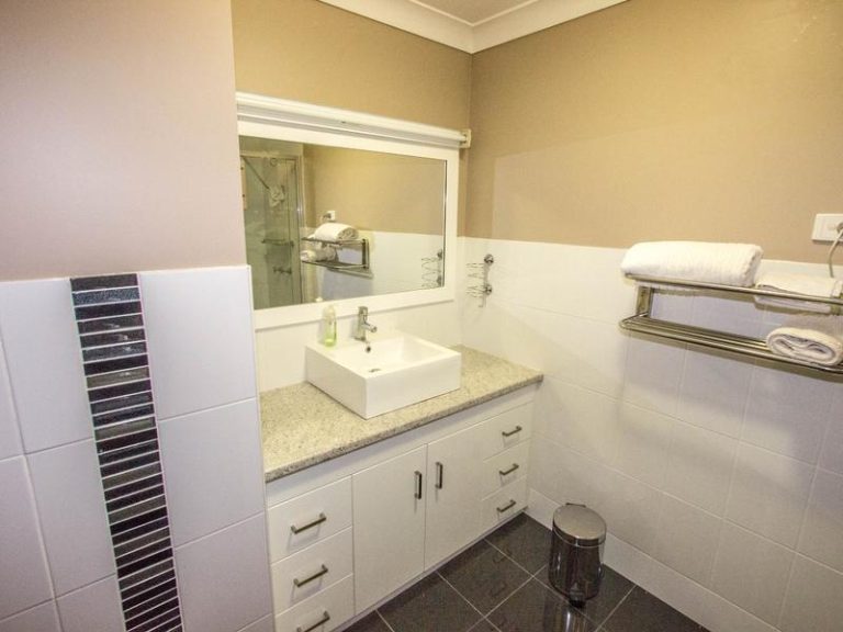 1 Japonica Place, Narrandera NSW 2700 - photo 10