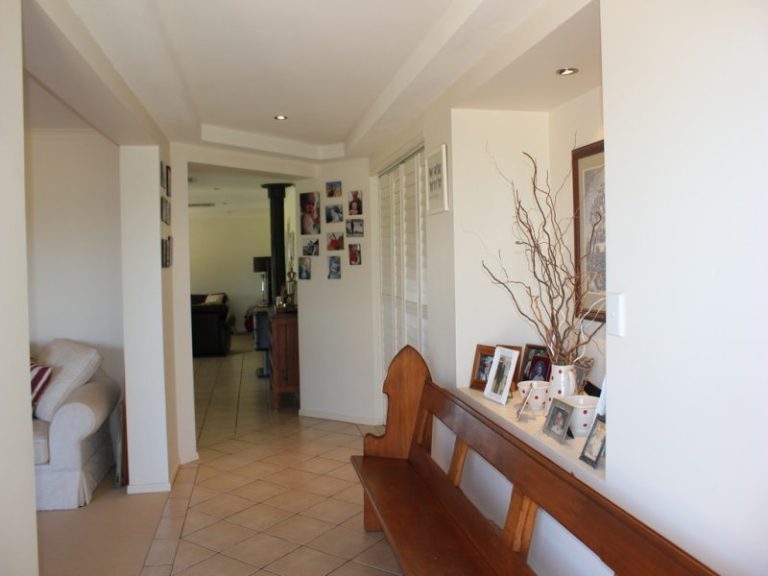 3 Rosella Street, Temora NSW 2666 - photo 6