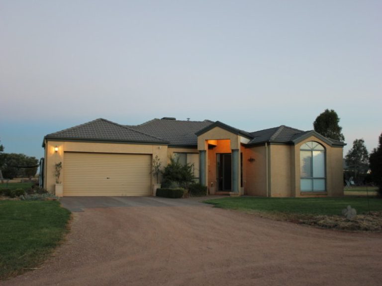 3 Rosella Street, Temora NSW 2666 - McGrath Riverina