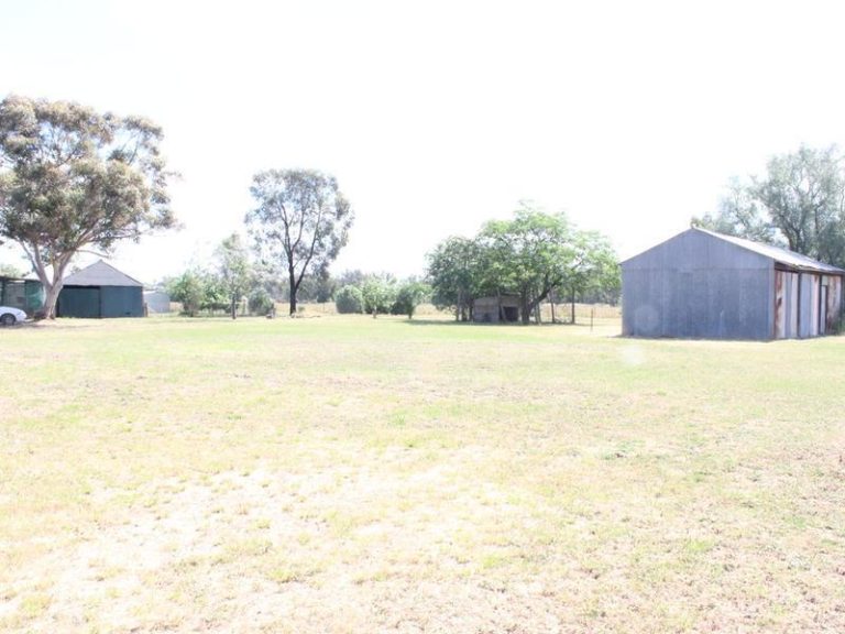 16 Stawell Street, Beckom NSW 2665 - photo 18