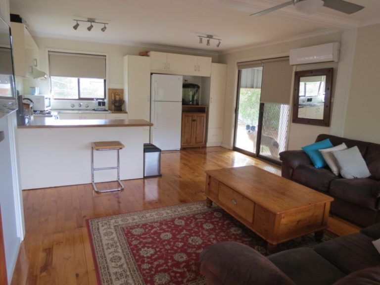 85 Bendee Street, Barellan NSW 2665 - photo 4