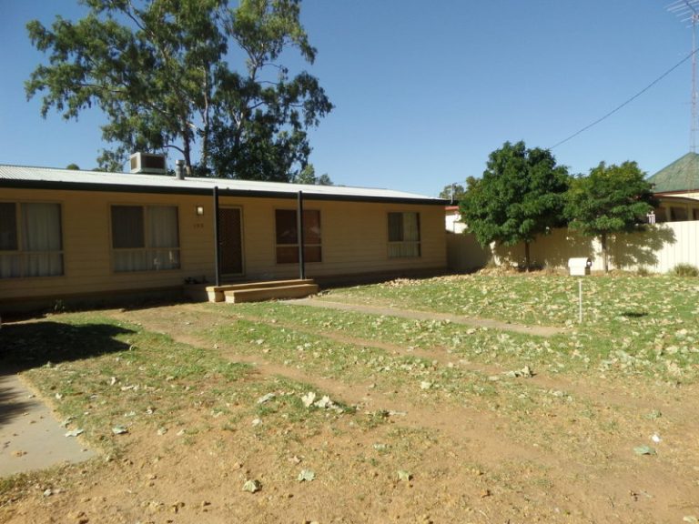 193 Audley Street, Narrandera NSW 2700 - photo 2