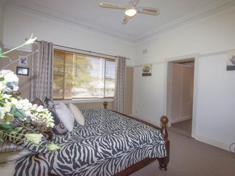 39 King Street, Narrandera NSW 2700 - photo 11