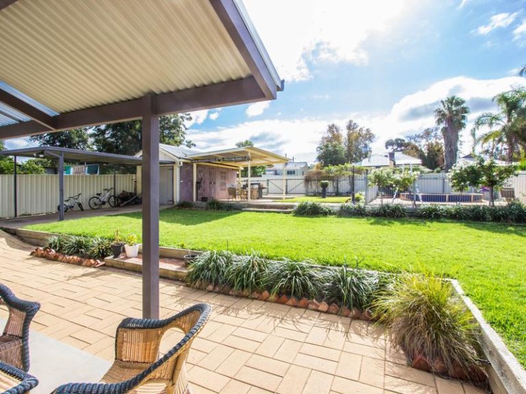 39 King Street, Narrandera NSW 2700 - photo 17