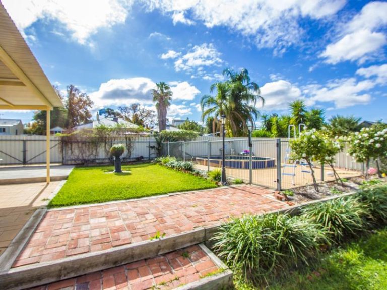 39 King Street, Narrandera NSW 2700 - photo 18