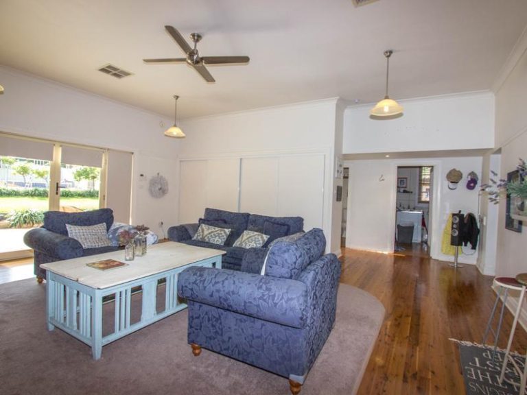 39 King Street, Narrandera NSW 2700 - photo 8
