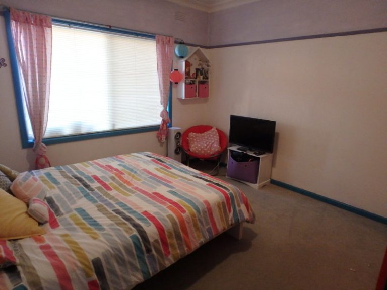 110 Kitchener Road, Temora NSW 2666 - photo 14