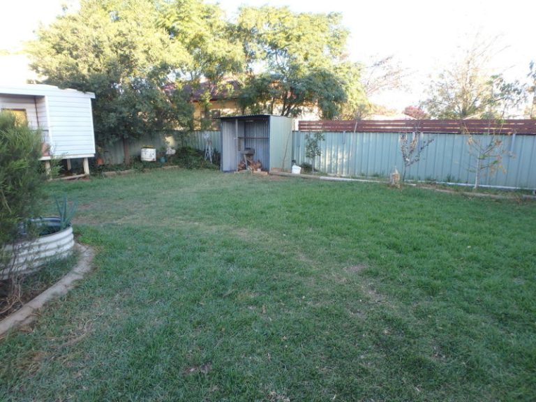 110 Kitchener Road, Temora NSW 2666 - photo 23
