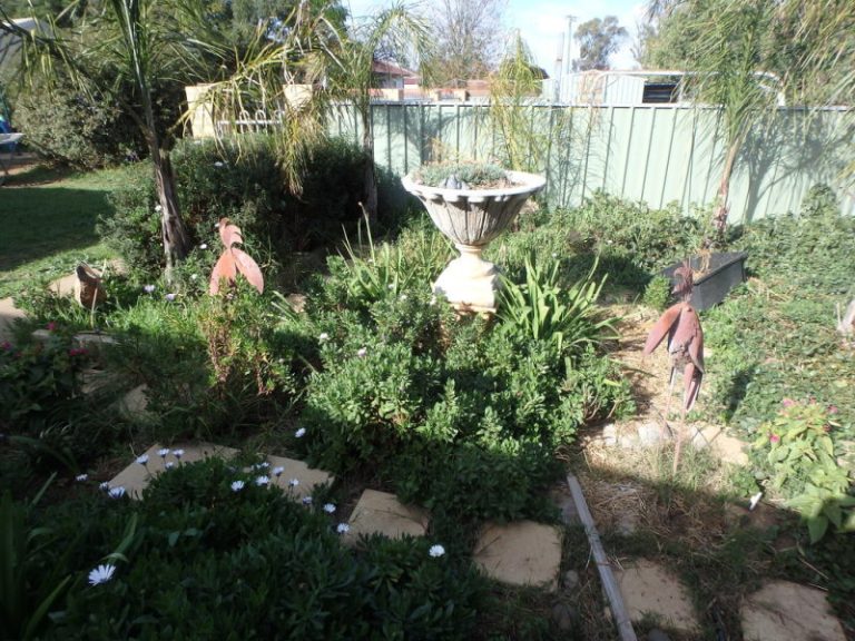 110 Kitchener Road, Temora NSW 2666 - photo 26