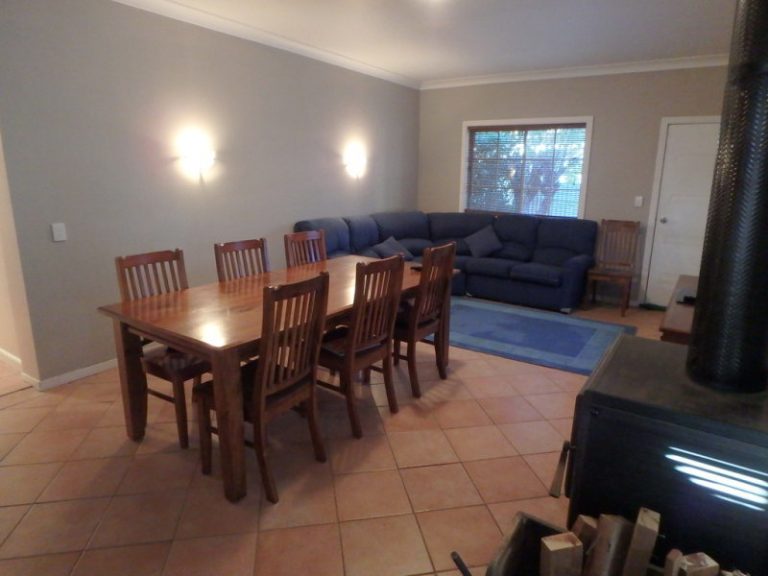 110 Kitchener Road, Temora NSW 2666 - photo 4