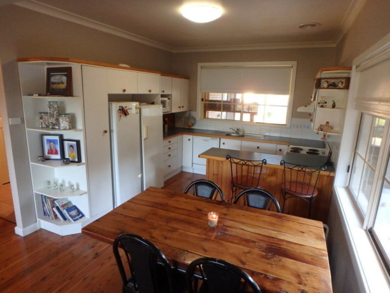 110 Kitchener Road, Temora NSW 2666 - photo 5