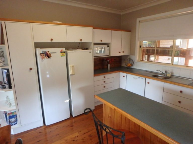 110 Kitchener Road, Temora NSW 2666 - photo 8