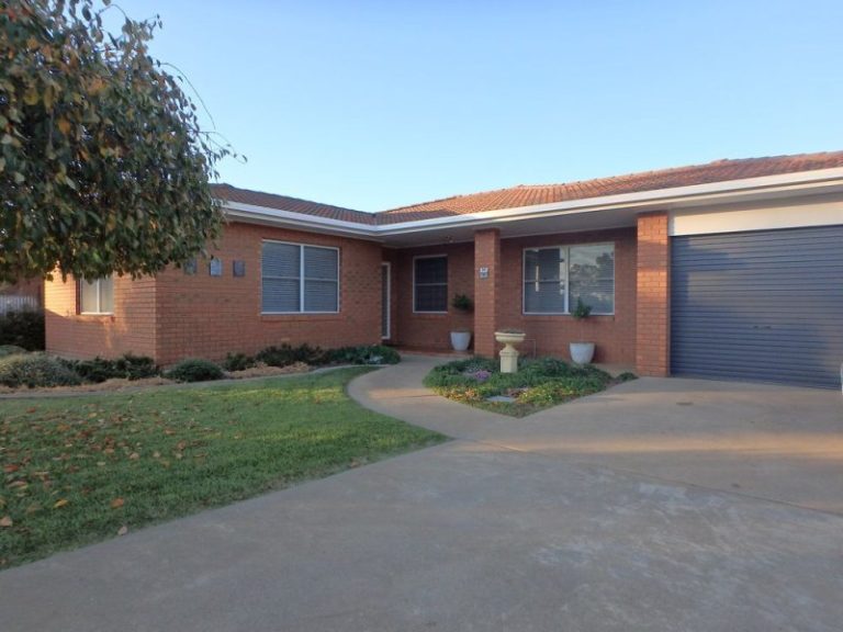 17 Bellevue Street, Temora NSW 2666 - photo 23