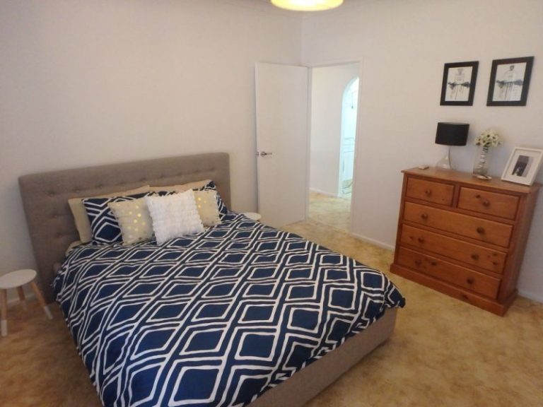17 Bellevue Street, Temora NSW 2666 - photo 8