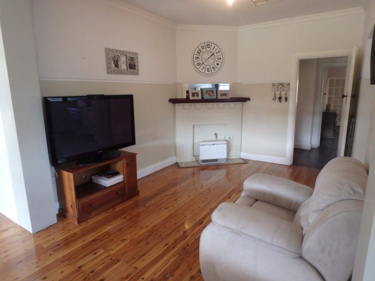 117 Polaris Street, Temora NSW 2666 - photo 11