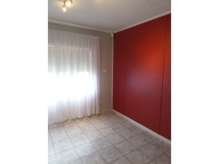 76 Larmer Street, Narrandera NSW 2700 - photo 14