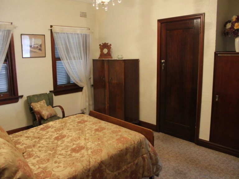 101 Gloucester Street, Temora NSW 2666 - photo 3
