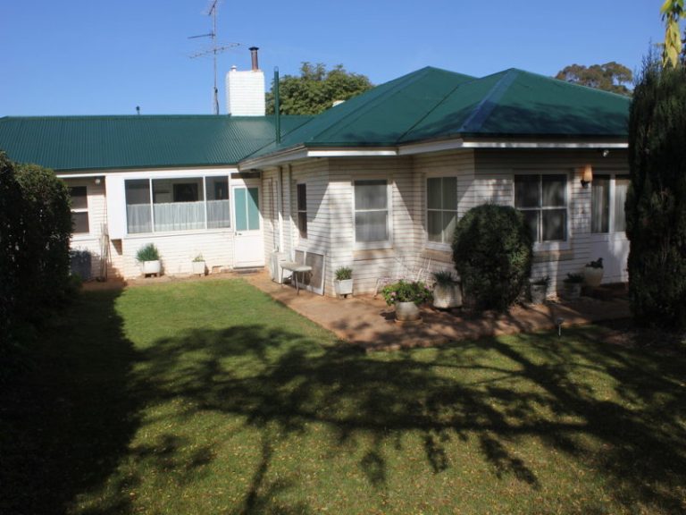 101 Gloucester Street, Temora NSW 2666 - photo 7