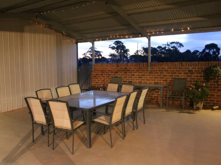 4 Kurrawong Street, Temora NSW 2666 - photo 12