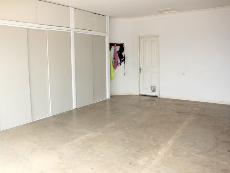 4 Kurrawong Street, Temora NSW 2666 - photo 15