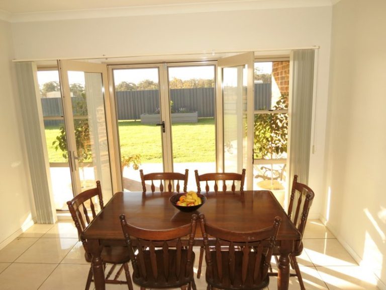 4 Kurrawong Street, Temora NSW 2666 - photo 3