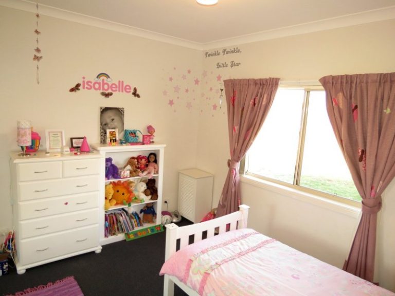 4 Kurrawong Street, Temora NSW 2666 - photo 9