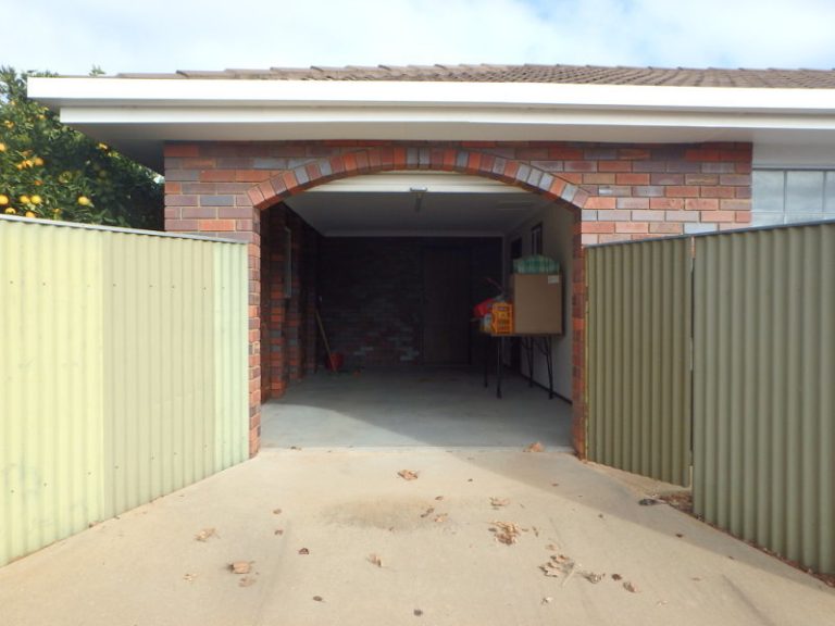 1/101 Crowley Street, Temora NSW 2666 - photo 12