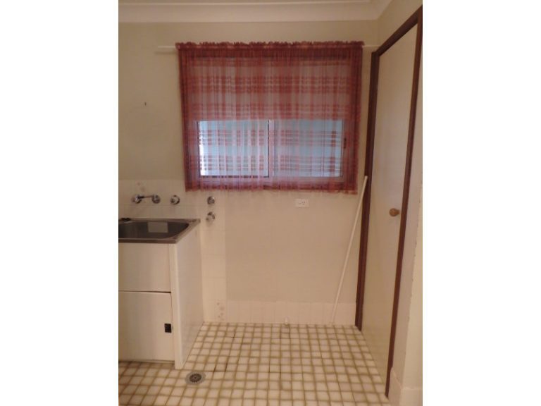 1/101 Crowley Street, Temora NSW 2666 - photo 8